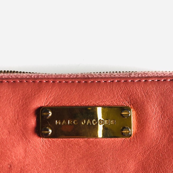 ⭐️Marc Jacobs⭐️Rose Pink Leather Zip Wallet - Picture 6 of 15